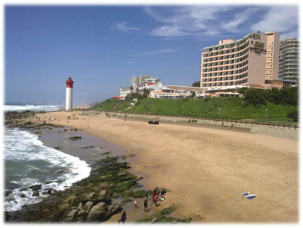 Beachfront Luxury @ Umhlanga Durban Esterno foto
