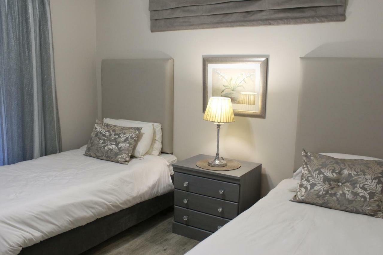 Beachfront Luxury @ Umhlanga Durban Esterno foto